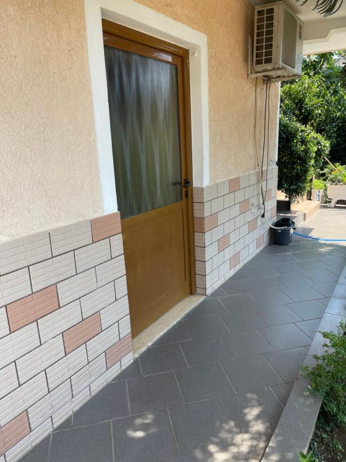 Elias Guest House Sarande Bagian luar foto