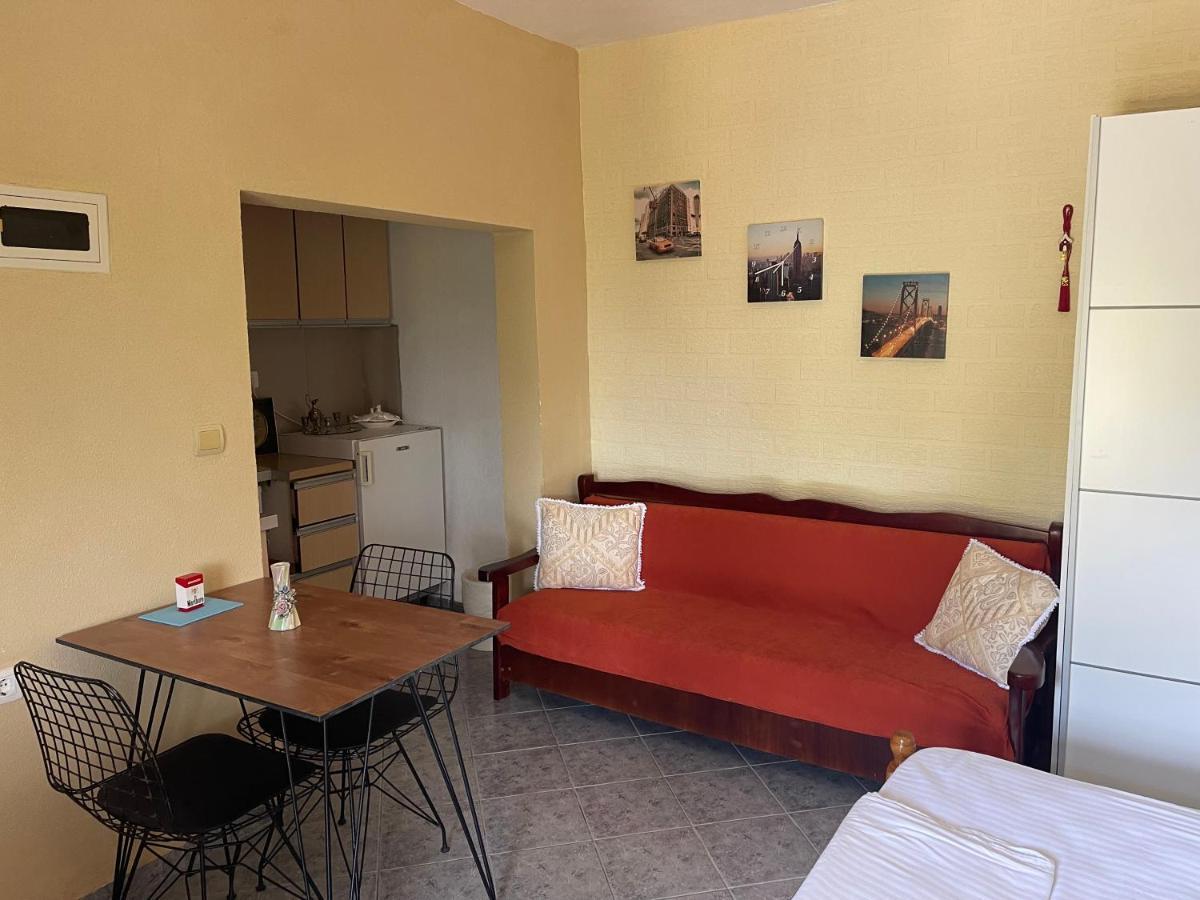 Elias Guest House Sarande Bagian luar foto